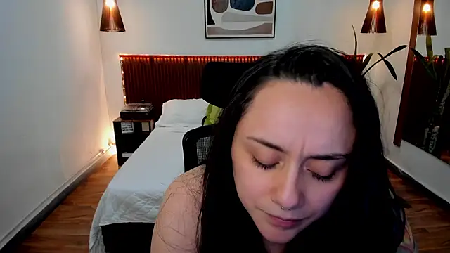 KatherineBond online show from February 2026 07:18:01 PM