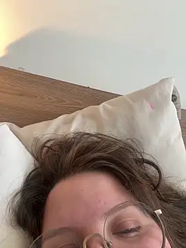 Gabiwaifu online show from February 2026 07:09:02 PM