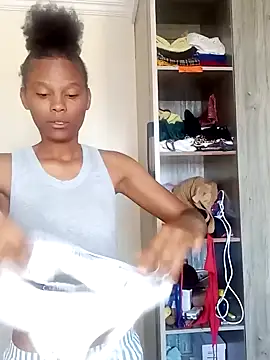 Snapshot of kelsie421 chatting on January 2025 05:59:01 AM kelsie421 online show from January 2025 05:59:01 AM