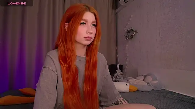 Snapshot of Evaa_Moonn_ chatting on December 2024 06:29:01 PM Evaa Moonn  online show from December 2024 06:29:01 PM