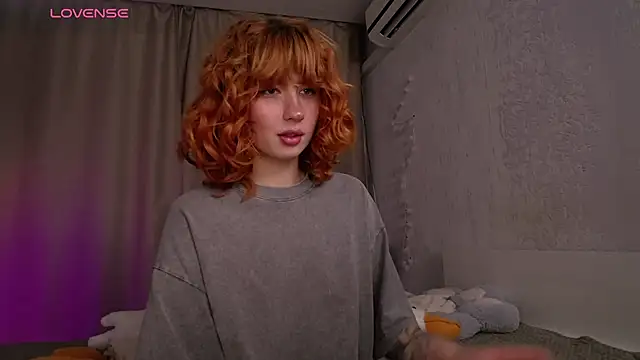 Snapshot of Evaa_Moonn_ chatting on November 2025 04:33:02 AM Evaa Moonn  online show from November 2025 04:33:02 AM