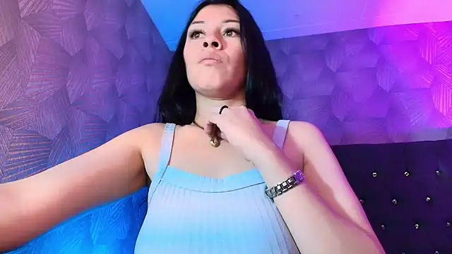 AnnaliOlsenX online show from June 2026 06:56:01 PM