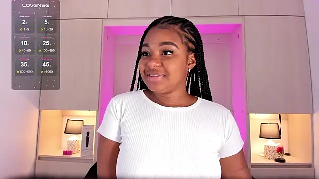 tamaraa smiith online show from February 2025 03:10:02 PM