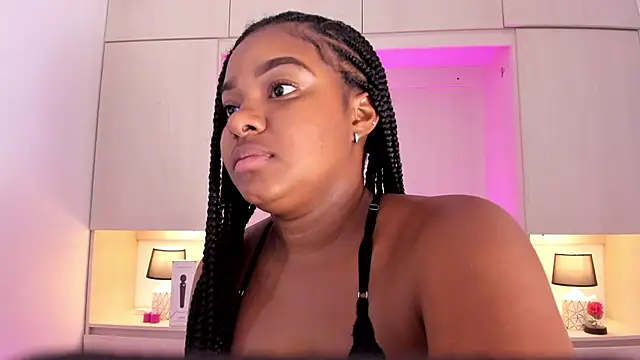 tamaraa smiith online show from February 2025 02:42:01 PM