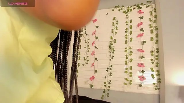 tamaraa smiith online show from February 2025 11:50:02 AM