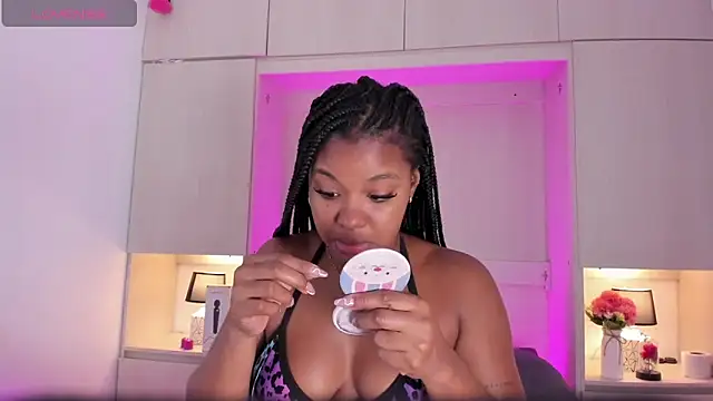 tamaraa smiith online show from February 2025 11:36:02 AM