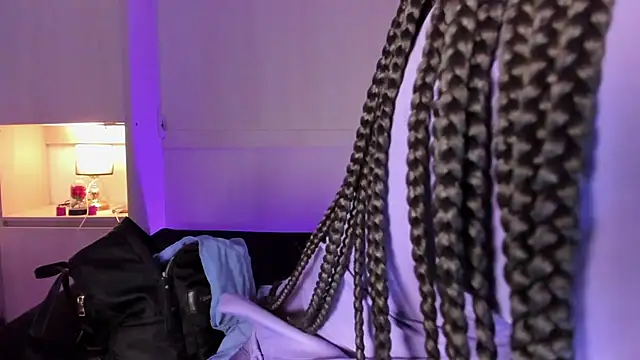 tamaraa smiith online show from March 2025 12:01:02 PM