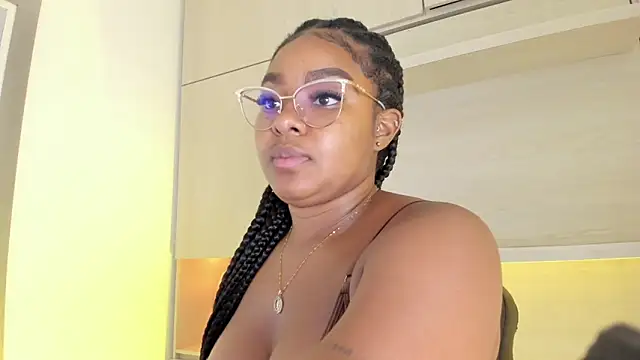 tamaraa smiith online show from October 2025 07:43:01 PM