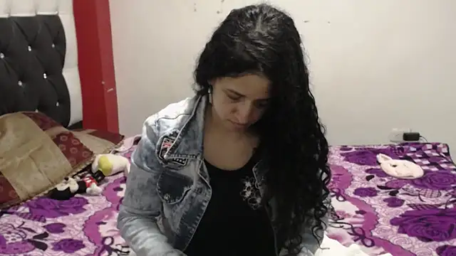 Katty Bones online show from March 2025 04:56:01 AM