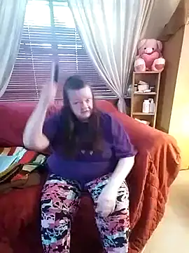 Bayou Woman68 online show from November 2025 04:00:01 PM