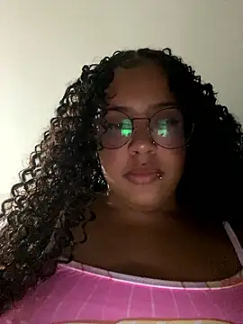 Snapshot of 99_Lilith chatting on May 2026 01:57:16 AM 99 Lilith online show from May 2026 01:57:16 AM