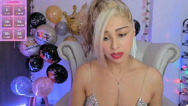 Snapshot of Isabelhot1 chatting on June 2026 05:56:02 PM Isabelhot1 online show from June 2026 05:56:02 PM