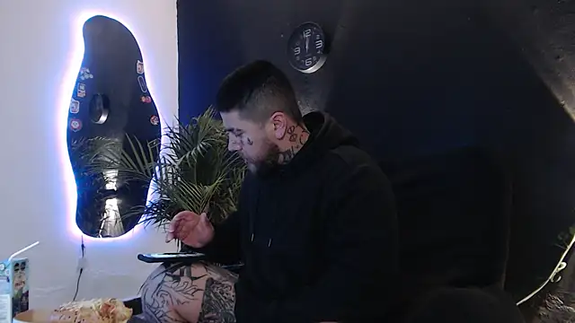 Ash gusbig online show from March 2025 02:05:01 AM