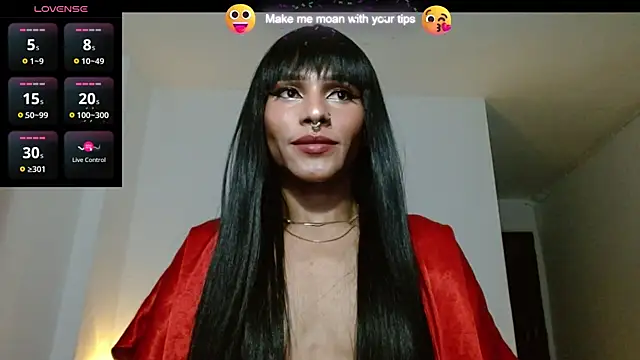 Snapshot of carolinemiller7 chatting on December 2024 07:15:01 AM carolinemiller7 online show from December 2024 07:15:01 AM