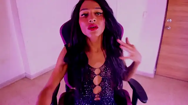 Snapshot of carolinemiller7 chatting on October 2025 05:07:01 AM carolinemiller7 online show from October 2025 05:07:01 AM