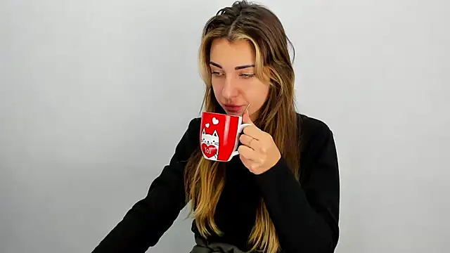 Snapshot of Summmmersky chatting on January 2025 11:26:01 AM Summmmersky online show from January 2025 11:26:01 AM