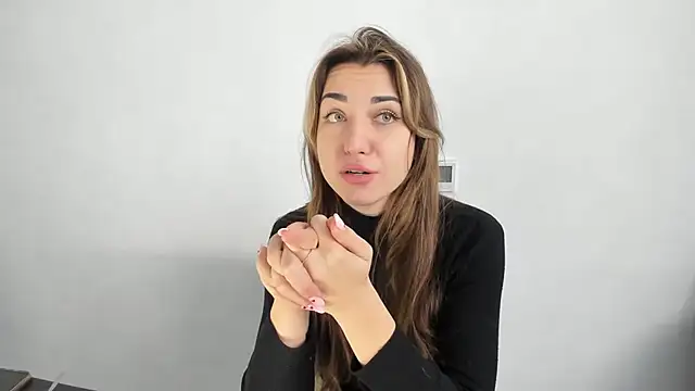 Snapshot of Summmmersky chatting on February 2025 08:51:02 AM Summmmersky online show from February 2025 08:51:02 AM