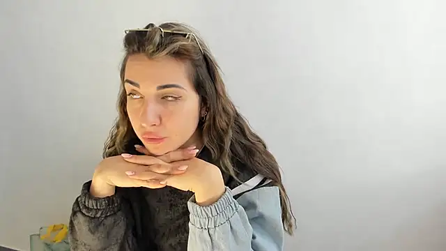 Snapshot of Summmmersky chatting on March 2025 08:34:01 AM Summmmersky online show from March 2025 08:34:01 AM