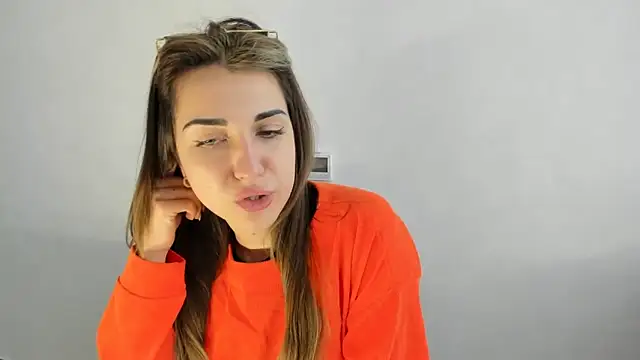 Snapshot of Summmmersky chatting on March 2025 02:21:02 PM Summmmersky online show from March 2025 02:21:02 PM