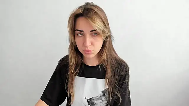 Snapshot of Summmmersky chatting on March 2025 10:22:02 AM Summmmersky online show from March 2025 10:22:02 AM