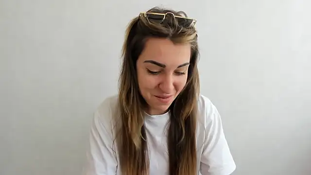 Snapshot of Summmmersky chatting on March 2025 08:39:01 AM Summmmersky online show from March 2025 08:39:01 AM