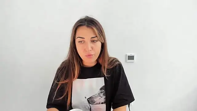 Snapshot of Summmmersky chatting on October 2025 09:13:02 AM Summmmersky online show from October 2025 09:13:02 AM