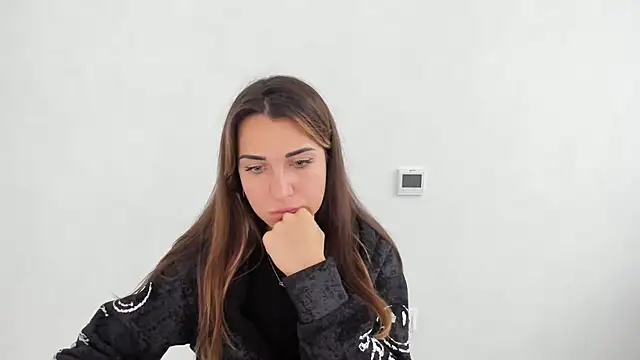 Snapshot of Summmmersky chatting on November 2025 12:14:02 PM Summmmersky online show from November 2025 12:14:02 PM