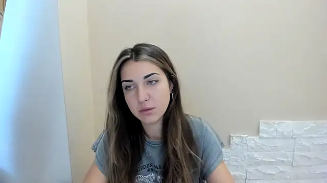 Snapshot of Summmmersky chatting on November 2025 07:44:02 AM Summmmersky online show from November 2025 07:44:02 AM