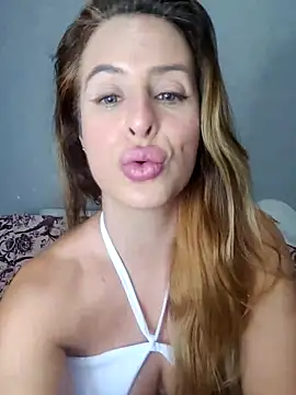 Snapshot of Nina_Sport chatting on December 2024 10:16:02 PM Nina Sport online show from December 2024 10:16:02 PM