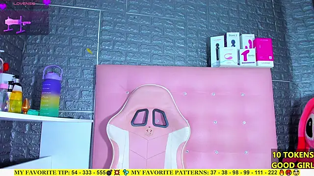 AriannaLewiis online show from September 2025 07:40:02 PM