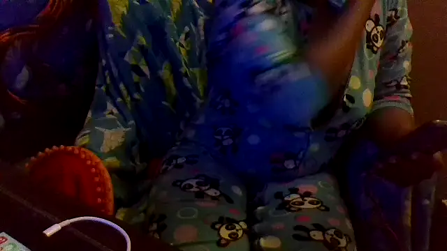 EbonyFetishQueen online show from January 2026 04:40:02 AM