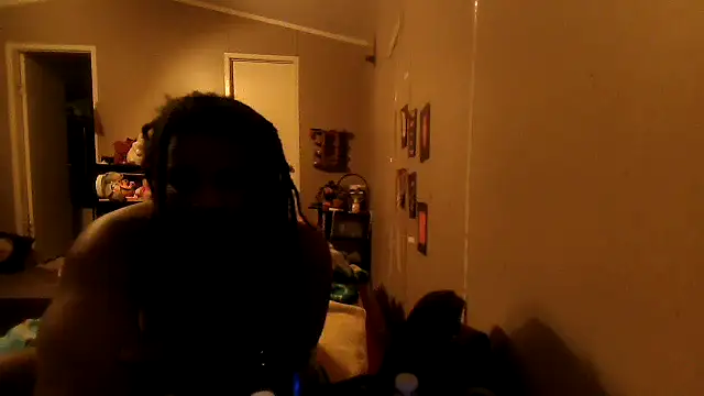 EbonyFetishQueen online show from March 2026 04:18:01 AM