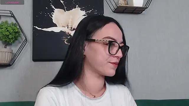 IzabelllNoir online show from April 2026 05:01:02 AM