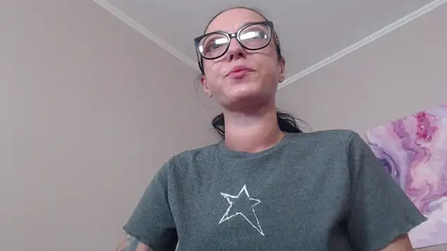 IzabelllNoir online show from June 2026 06:03:01 AM