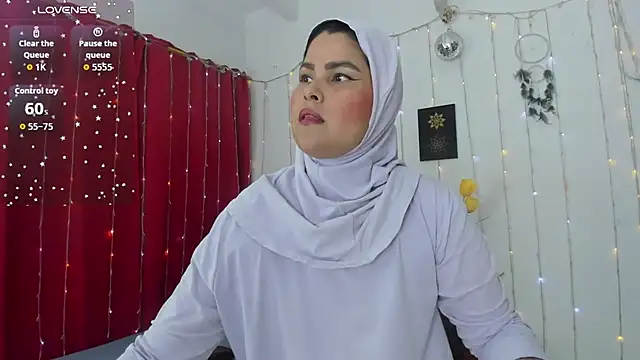 AishaAmin  online show from January 2026 12:10:02 PM