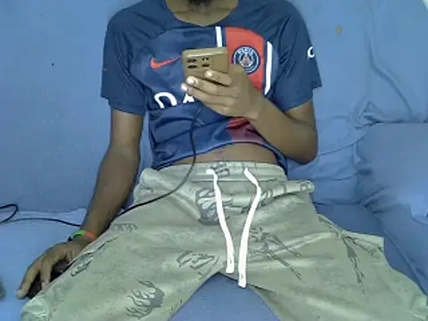 Snapshot of Black_Kenny chatting on December 2024 02:22:02 PM Black Kenny online show from December 2024 02:22:02 PM
