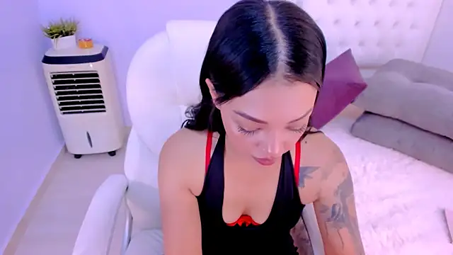 Snapshot of Sara_LipsX chatting on February 2025 08:42:01 PM Sara LipsX online show from February 2025 08:42:01 PM