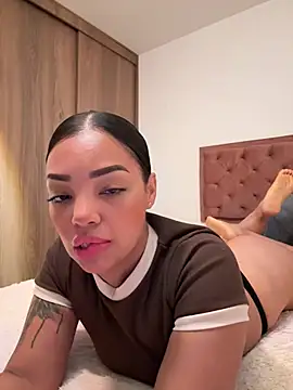 Sara LipsX online show from July 2026 01:21:01 AM