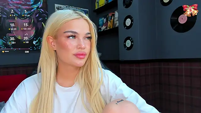 Snapshot of Angel_Sapphire_ chatting on March 2025 12:57:02 PM Angel Sapphire online show from March 2025 12:57:02 PM