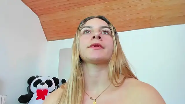 AtheneaRossi online show from February 2025 04:56:02 PM