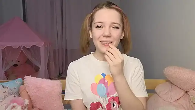 PrincessLittleKiki online show from February 2026 07:01:02 PM