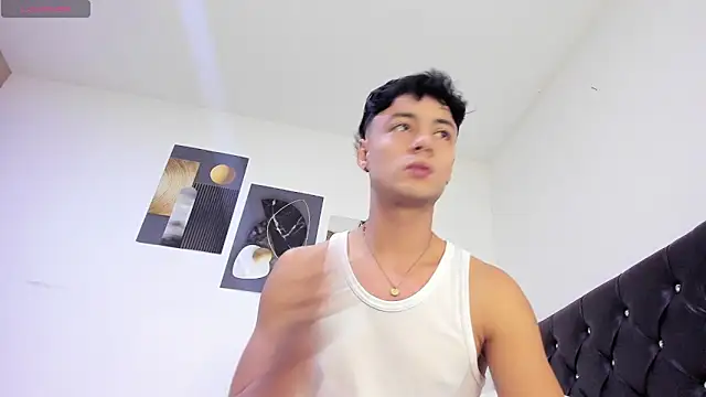 Snapshot of Sebastian-Dash chatting on October 2025 09:04:01 PM Sebastian-Dash online show from October 2025 09:04:01 PM