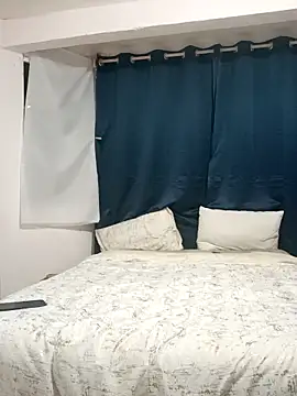 Snapshot of Celestte22 chatting on January 2025 04:18:02 AM Celestte22 online show from January 2025 04:18:02 AM