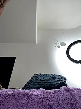 jamilaross online show from November 2025 09:05:02 PM