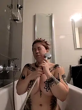 divine eve online show from November 2025 02:06:02 PM