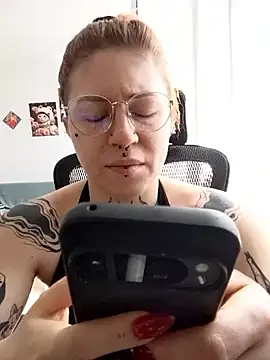 divine eve online show from April 2026 10:09:02 AM