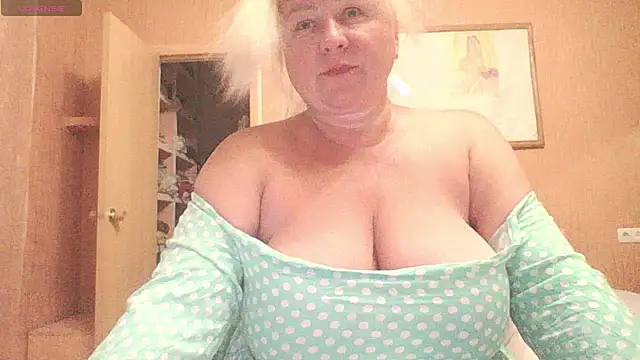 mira robinsonnn online show from June 2026 03:20:02 PM