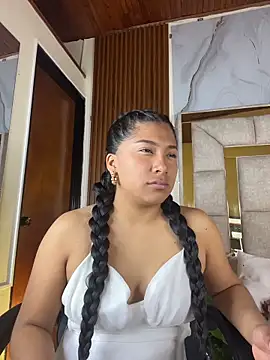 LinnaGardenia online show from February 2026 02:58:02 PM