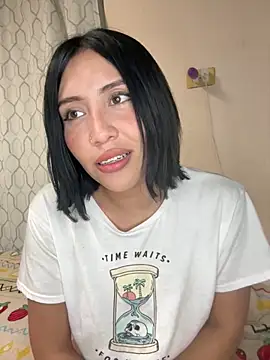 LunaAurora3 online show from November 2025 06:46:02 AM