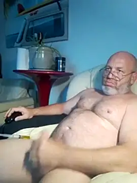 iambradz online show from April 2026 08:18:02 AM